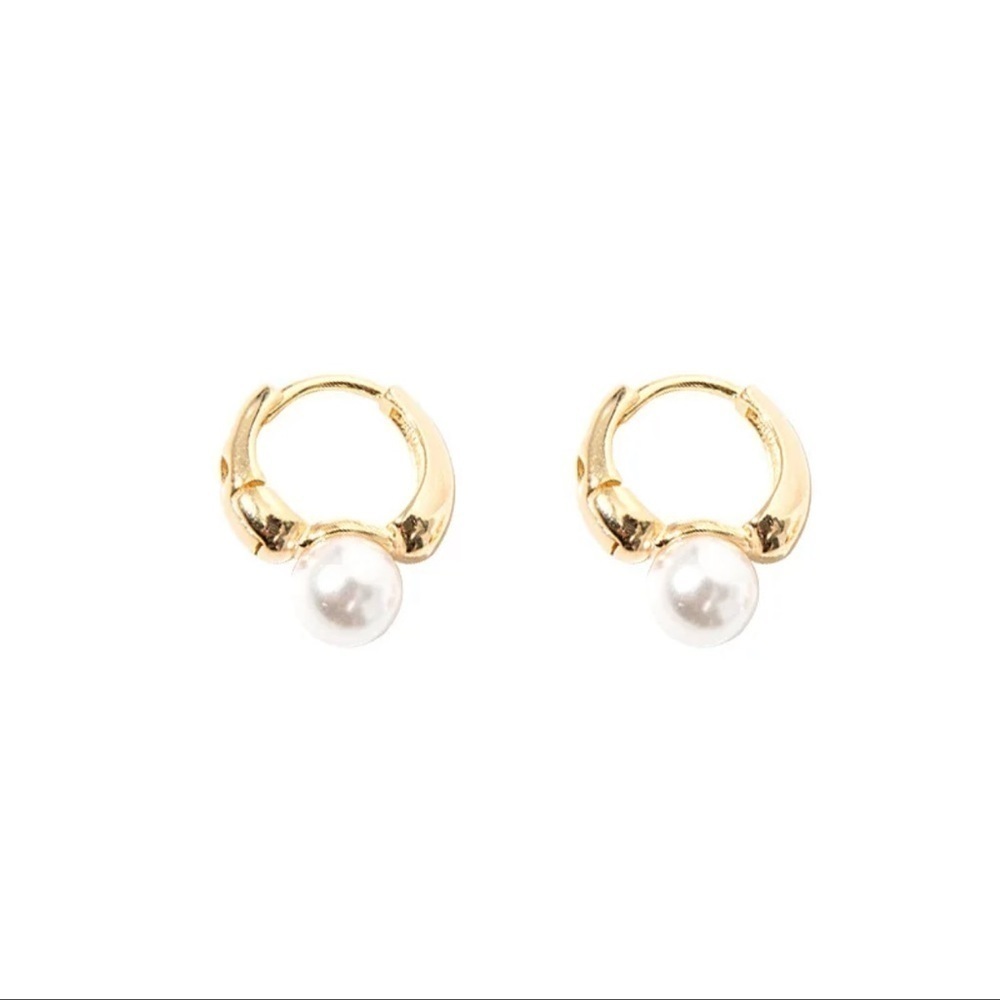 Pearl Hoops Earrings in  a box